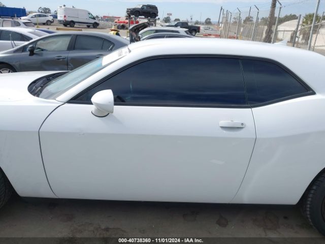 2C3CDZAG8GH323336 Dodge Challenger Sxt Plus