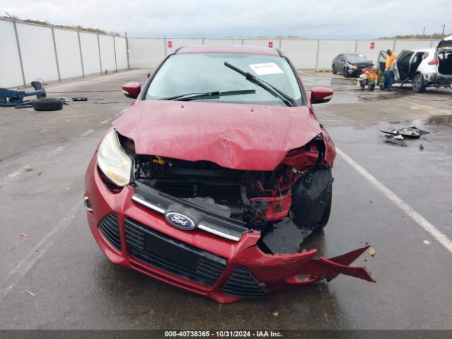 1FADP3F2XEL156310 Ford FOCUS SE