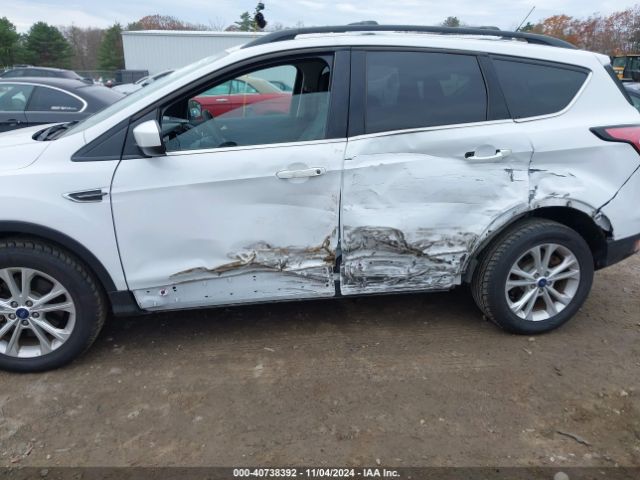 1FMCU9GD3JUD25309 Ford ESCAPE SE