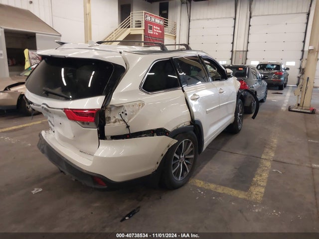 Toyota Highlander Xle 2017 5TDJZRFH5HS363236 Image 4