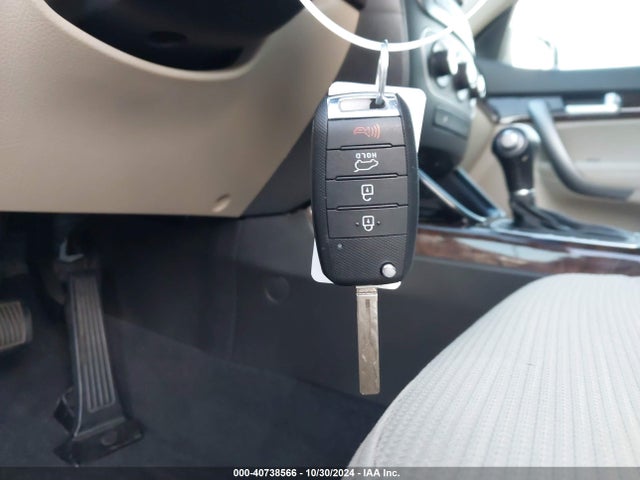 KIA SORENTO LX 2014 5XYKT3A62EG434054 Image 11