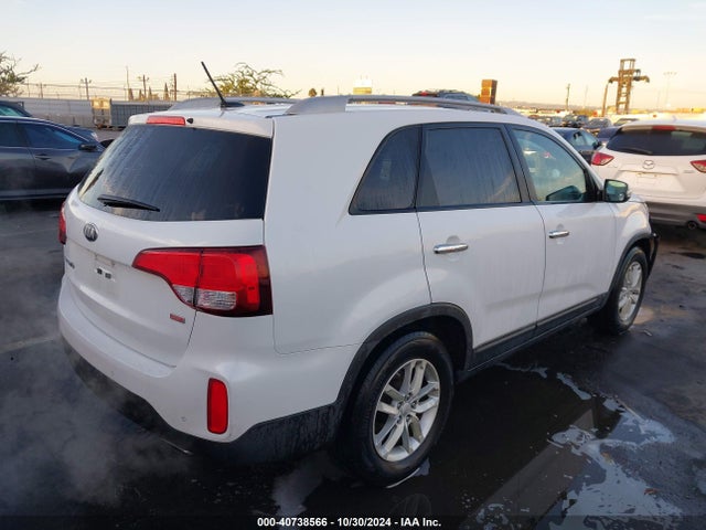KIA SORENTO LX 2014 5XYKT3A62EG434054 Image 4