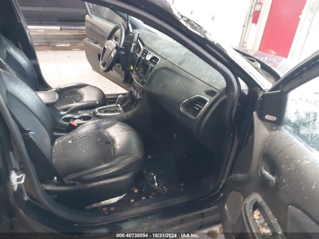 Chrysler 200 Limited 2014 1C3CCBCG9EN186905 Image 5