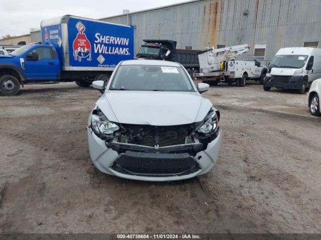 3MYDLBYV0KY526224 Toyota YARIS LE