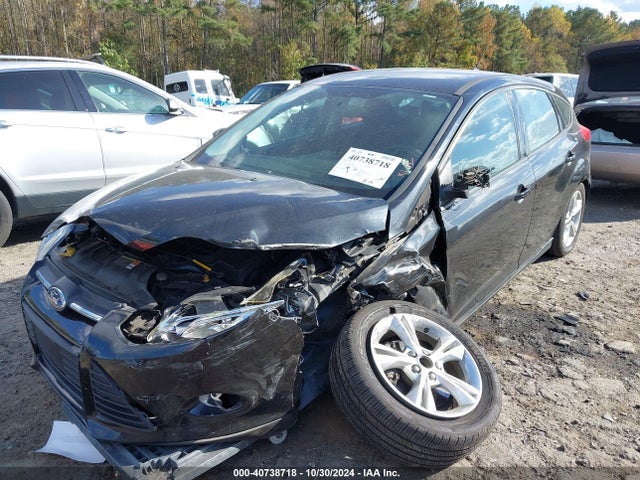Ford FOCUS SE 2014 1FADP3K23EL222881 Image 2