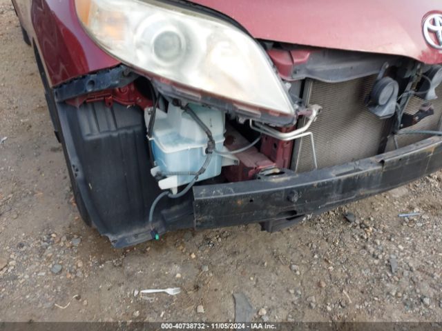 5TDYK3DC4ES500833 Toyota Sienna Xle/limited