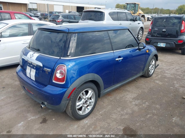 2012 MINI COOPER WMWSU3C56CT185256 Photo 3