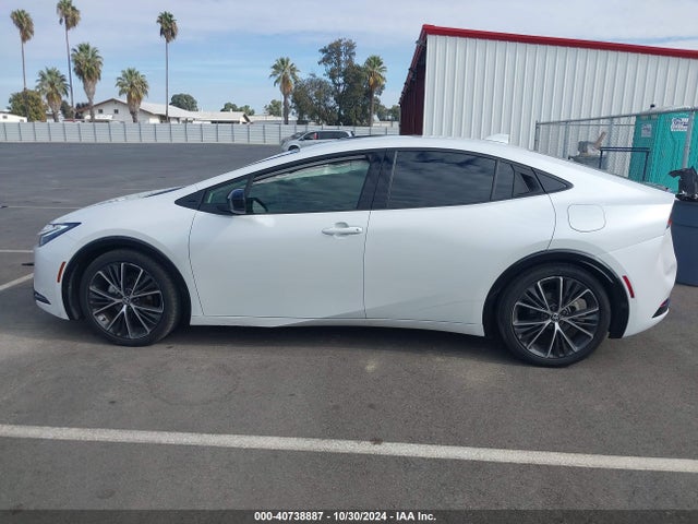Toyota PRIUS XLE 2024 JTDACAAU2R3020765 Image 14