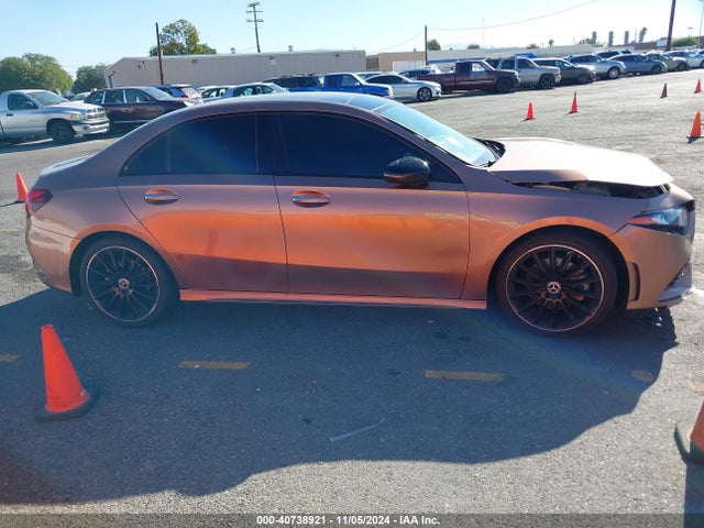 W1K3G4EB1MJ307225 Mercedes-Benz A 220