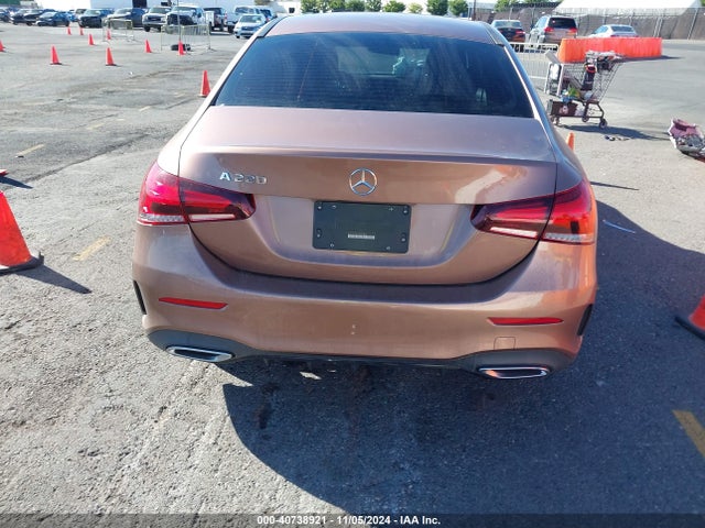 W1K3G4EB1MJ307225 Mercedes-Benz A 220