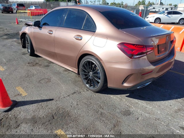 W1K3G4EB1MJ307225 Mercedes-Benz A 220