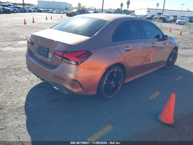 W1K3G4EB1MJ307225 Mercedes-Benz A 220