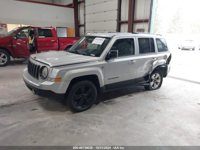 Jeep Patriot Latitude 2014 1C4NJRFB5ED569765 Image 2