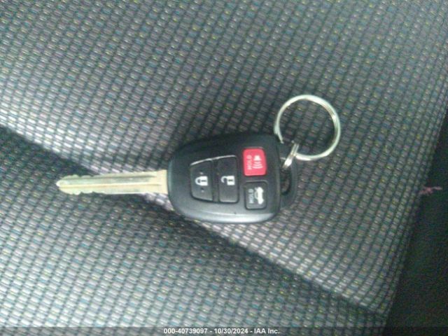 5YFBURHE3KP879956 Toyota COROLLA SE