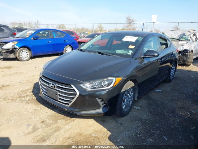 Hyundai ELANTRA SE 2017 5NPD74LF2HH113273 Image 2