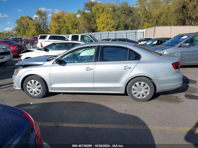 3VW267AJ4GM321762 Volkswagen Jetta 1.4t S