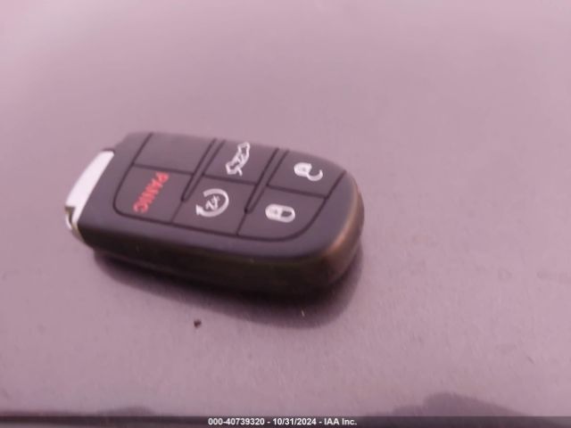 2C3CCARG9EH328129 Chrysler 300