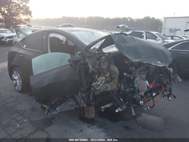 2023 TESLA MODEL Y 7SAYGAEE3PF925072 Photo 0