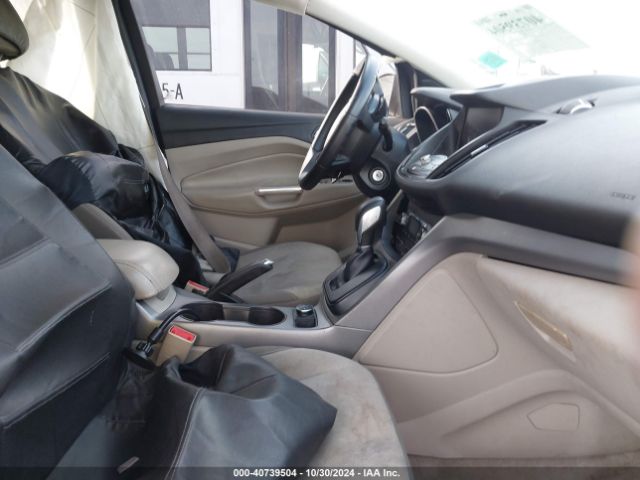 1FMCU9G99EUC70219 Ford ESCAPE SE