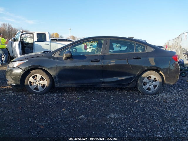 Chevrolet Cruze Ls Auto 2018 1G1BC5SM0J7197296 Image 15