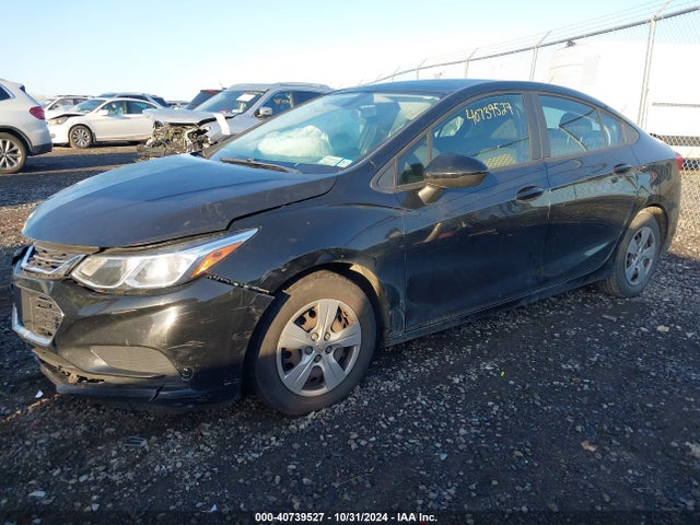 Chevrolet Cruze Ls Auto 2018 1G1BC5SM0J7197296 Image 2