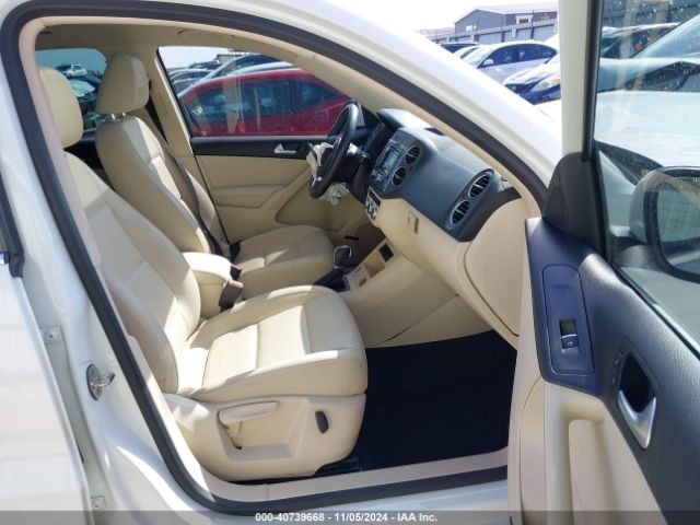 WVGAV3AXXEW561728 Volkswagen Tiguan Sel