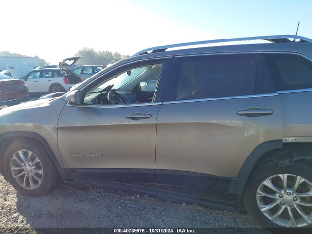 1C4PJLCB7KD248557 Jeep Cherokee Latitude Fwd