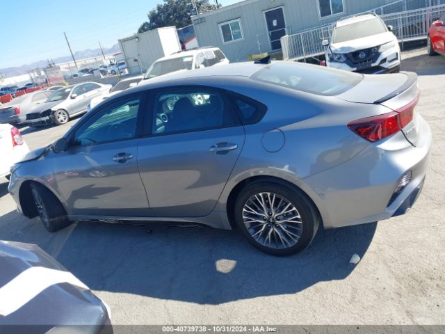 3KPF54AD4PE517548 KIA Forte Gt-line