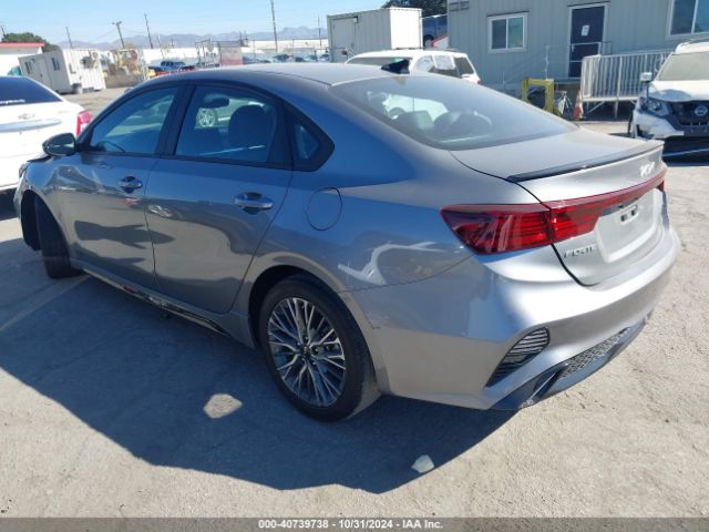 3KPF54AD4PE517548 KIA Forte Gt-line