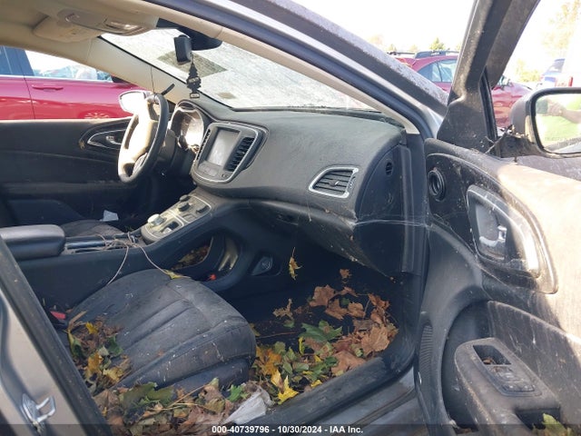 Chrysler 200 C 2015 1C3CCCCB2FN541246 Image 5