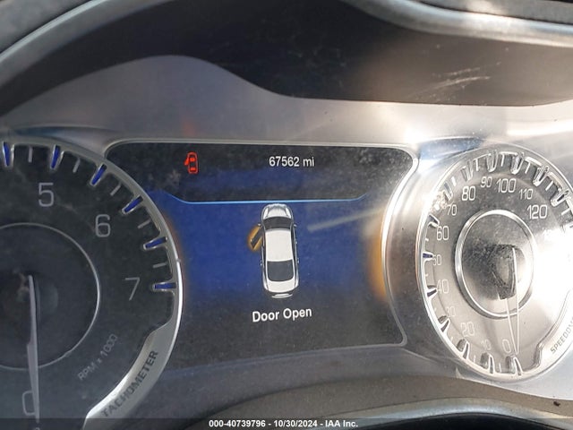 Chrysler 200 C 2015 1C3CCCCB2FN541246 Image 7