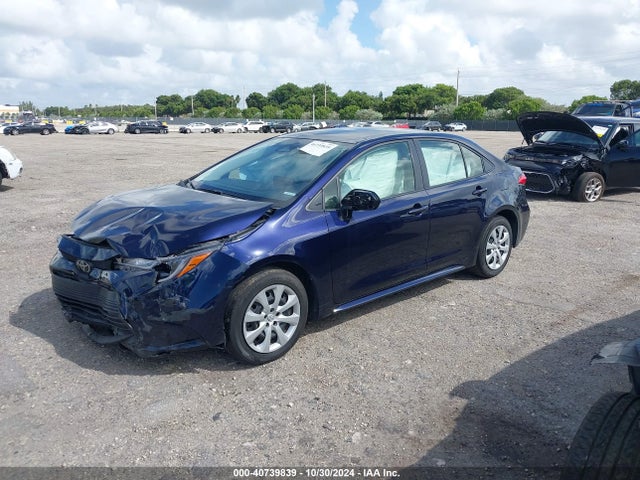 Toyota COROLLA LE 2023 JTDB4MEE4PJ004842 Image 2