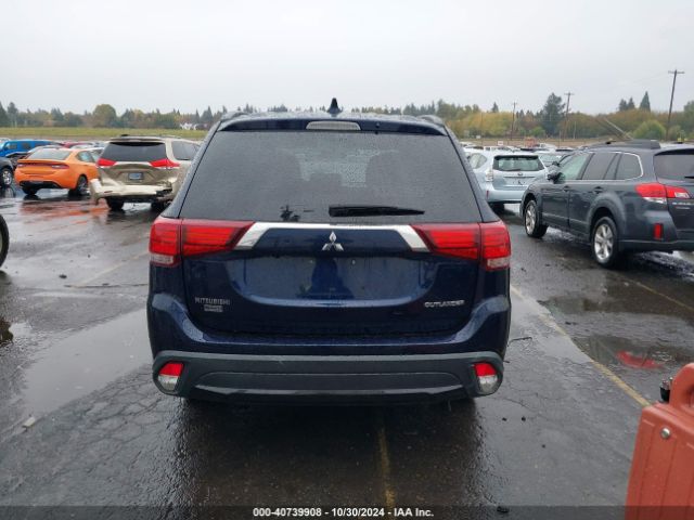 JA4AZ3A30JZ031700 Mitsubishi Outlander Le
