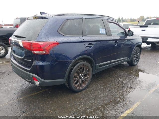 JA4AZ3A30JZ031700 Mitsubishi Outlander Le