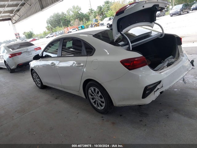 3KPF24AD1ME402815 KIA FORTE FE