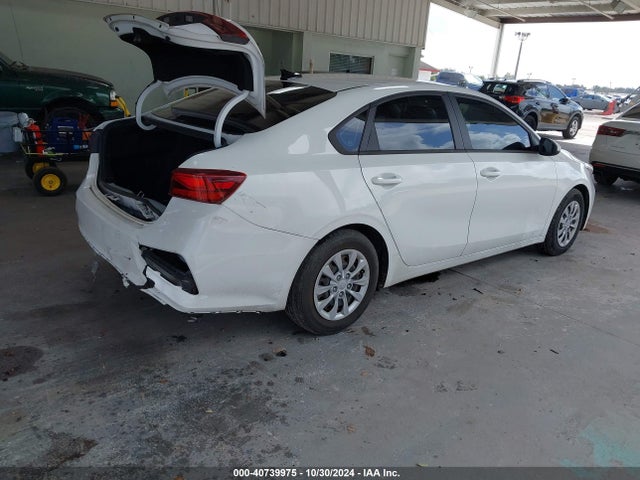 3KPF24AD1ME402815 KIA FORTE FE