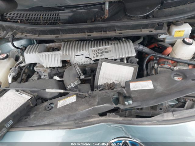 JTDZN3EU6HJ066418 Toyota Prius V Three