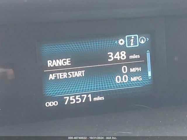 JTDZN3EU6HJ066418 Toyota Prius V Three