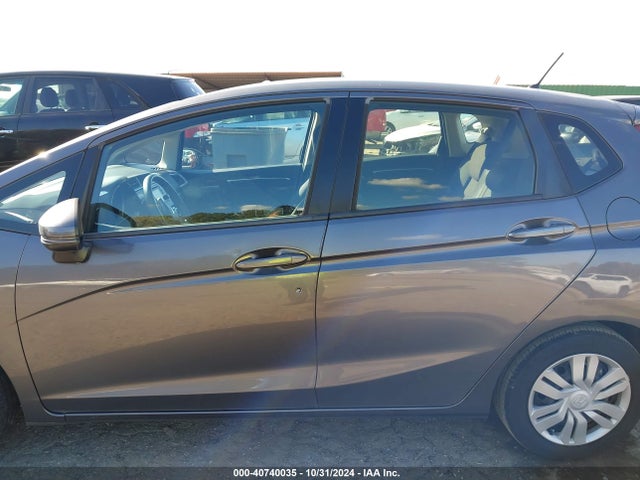 Honda FIT LX 2016 JHMGK5H53GS007849 Image 15
