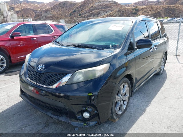 Toyota Sienna Se 8 Passenger 2014 5TDXK3DC3ES446260 Image 2