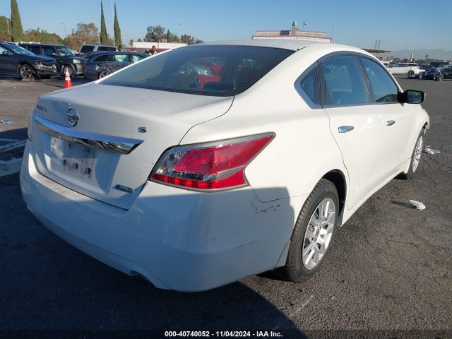 Nissan Altima 2.5 S 2014 1N4AL3AP3EN211296 Image 4