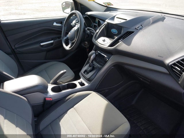 1FMCU9GX8GUB28381 Ford ESCAPE SE