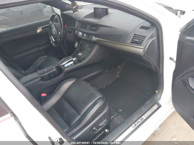 JTHKD5BH7F2235049 Lexus CT 200H