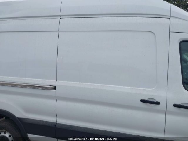 1FTBR3X83NKA74701 Ford Transit-250 Cargo Van