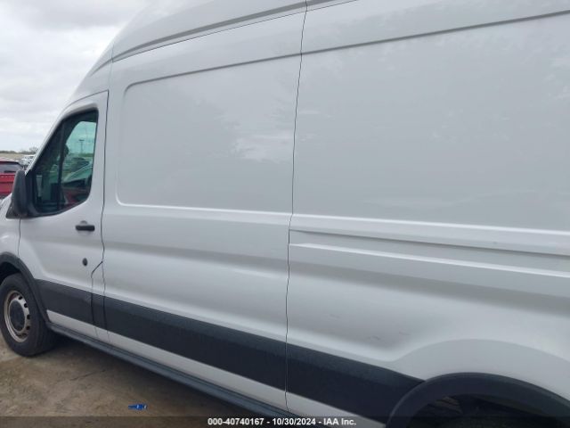 1FTBR3X83NKA74701 Ford Transit-250 Cargo Van