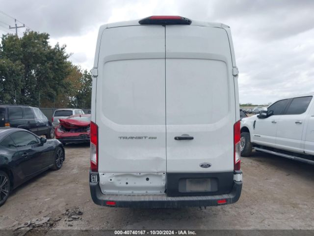 1FTBR3X83NKA74701 Ford Transit-250 Cargo Van