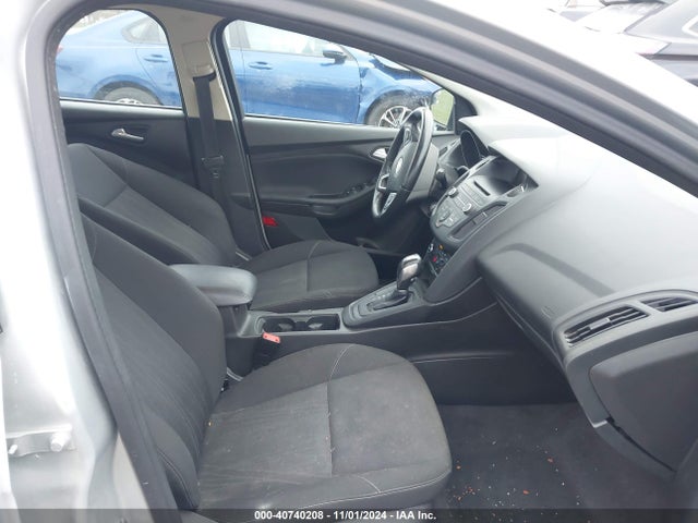 Ford FOCUS SE 2016 1FADP3F24GL220554 Image 5