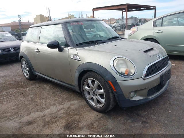 2010 MINI COOPER S WMWMF7C59ATZ72418 Photo 0