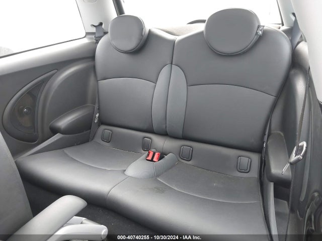 2010 MINI COOPER S WMWMF7C59ATZ72418 Photo 7