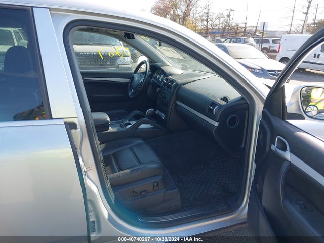 2004 PORSCHE CAYENNE WP1AB29P54LA71465 Photo 4